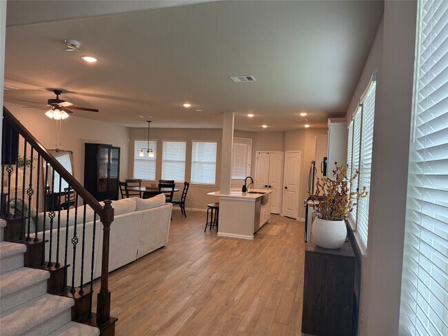 Photo - 5504 Hyde Park Dr