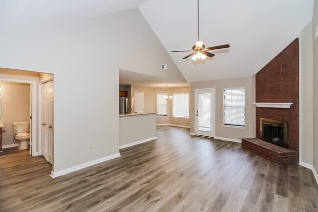 Photo - 6848 Stevenwoods Ave