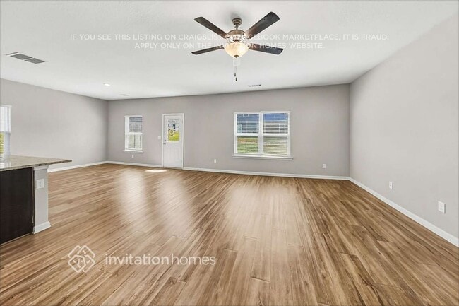 Photo - 407 Vermeer Ct