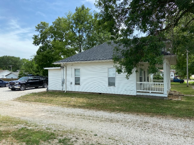 Photo - 103 S 4th St