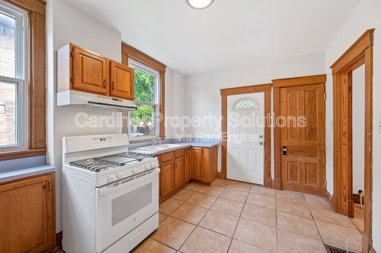 Photo - 3158 Montana Ave