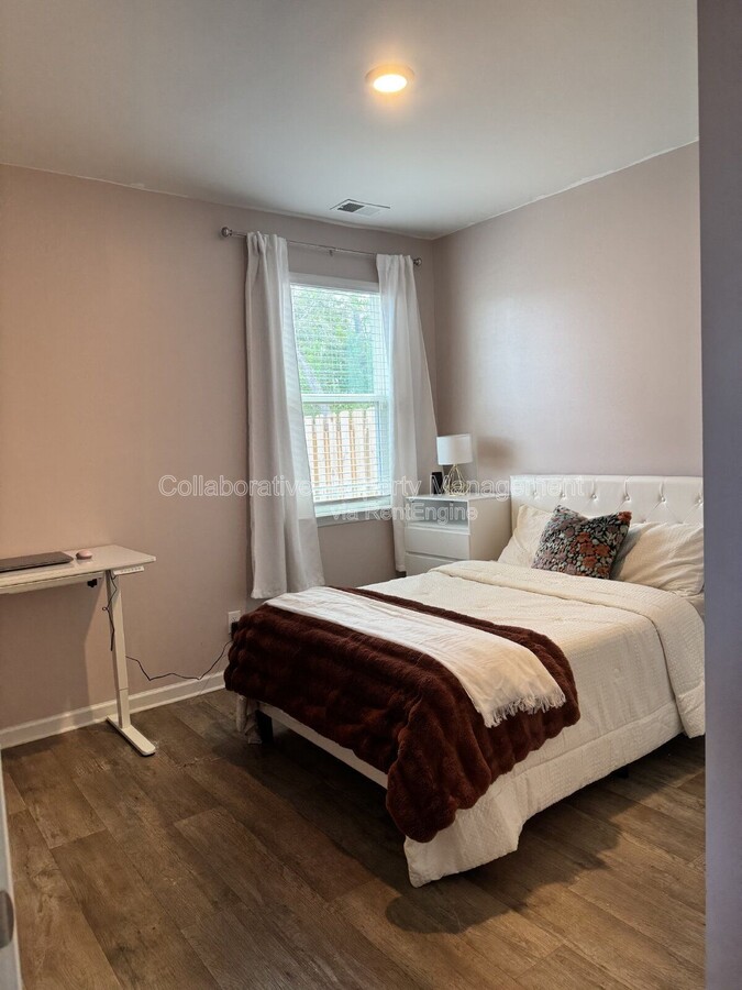 Photo - 117 Wedge Cir