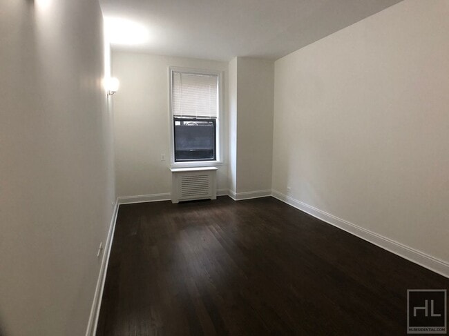 Photo - WEST 22 STREET Unit 5N