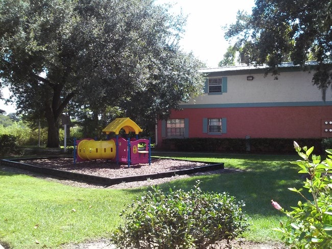 Área de juegos - Victory Cove