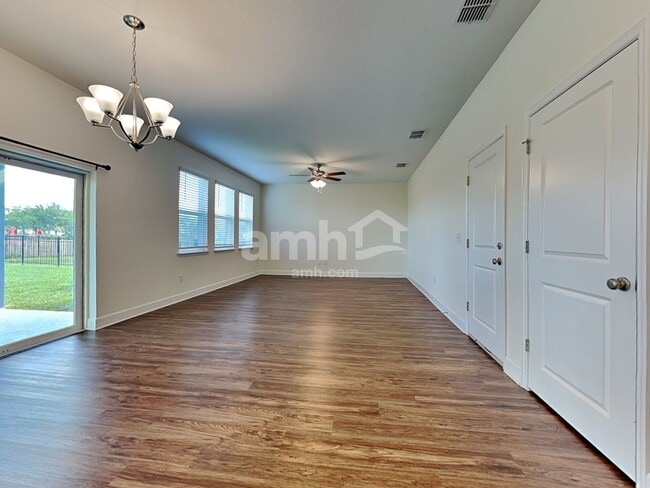 Photo - 1011 Island Pond Dr