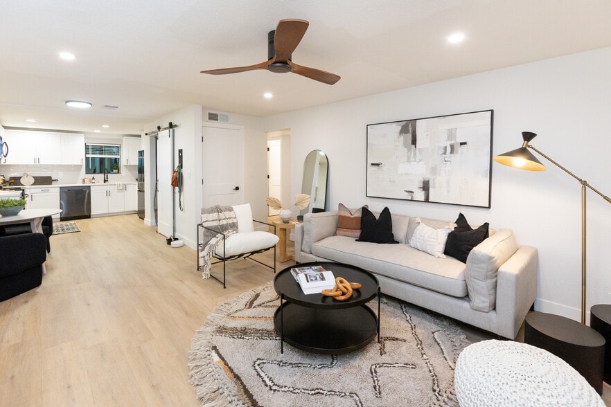 Vinyl Wood Plank Flooring