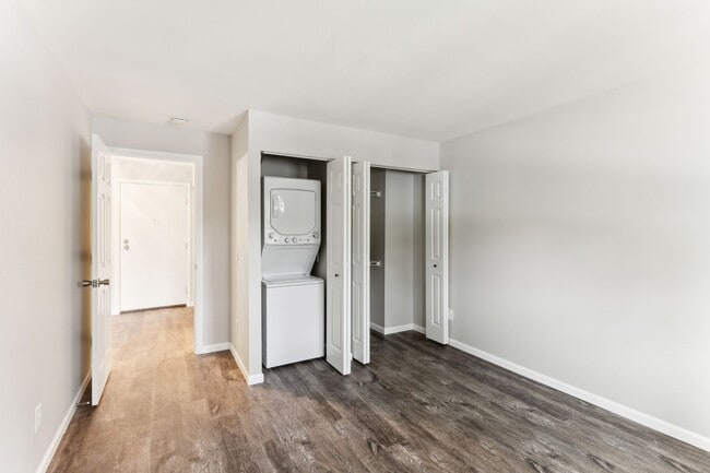 Country Meadows Apartments