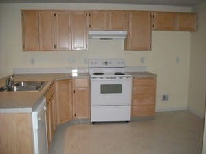 Photo - Spacious 4 Bedroom Home w/ Upstairs Laundry & Fully Fenced Yard!
