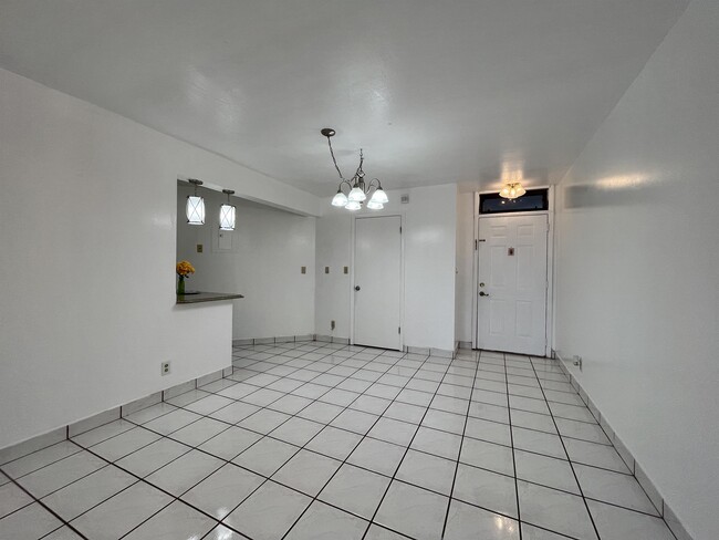 Photo - 215 Lake Pointe Dr