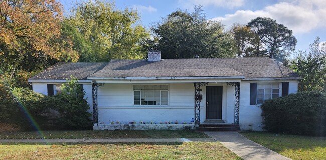 Building Photo - 3433 Gilmer Ave Rental