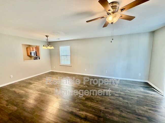 Photo - 132 Winslow Ln