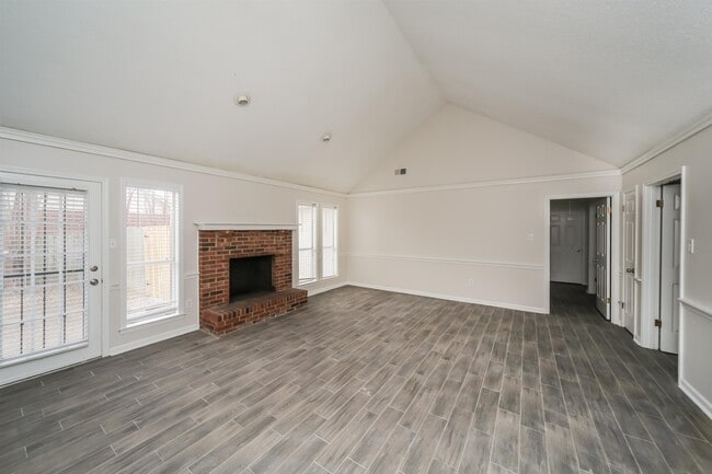 Photo - 8915 Lanthorn Cove House