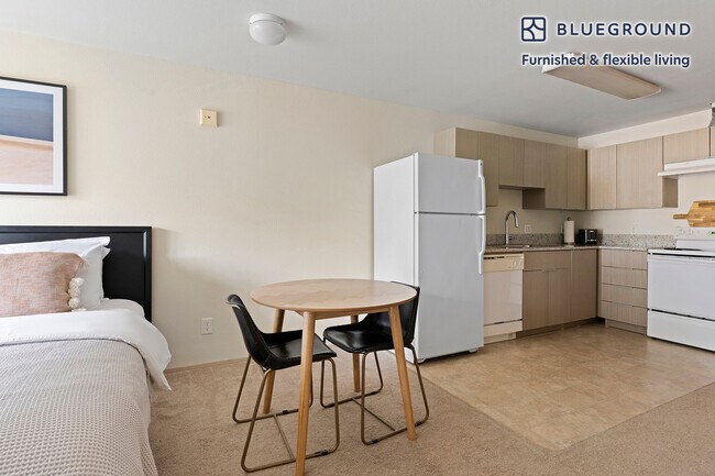 4760 21st Ave NE Unidad SI FL3-ID861