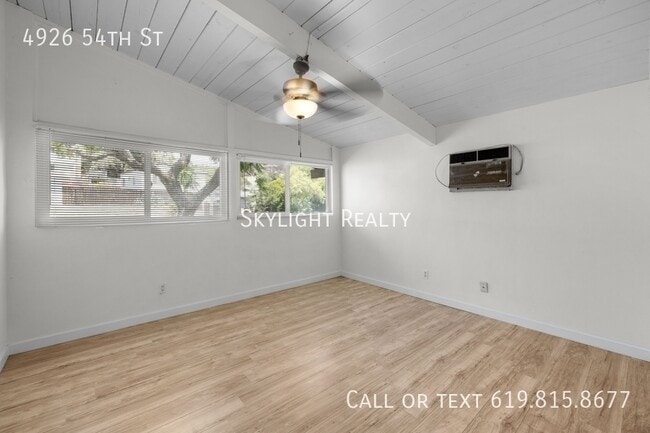 Photo - 4926 54th St