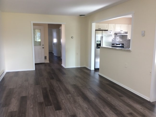 Photo - 158 Clay Cir