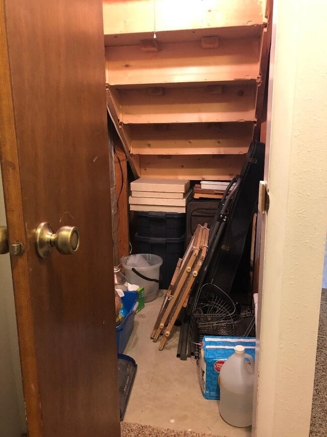 Photo - 1666 Lashley St