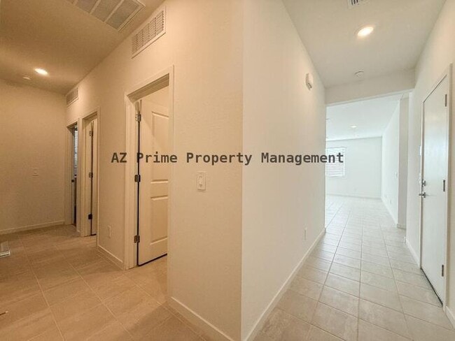 Photo - 17683 W Madison St