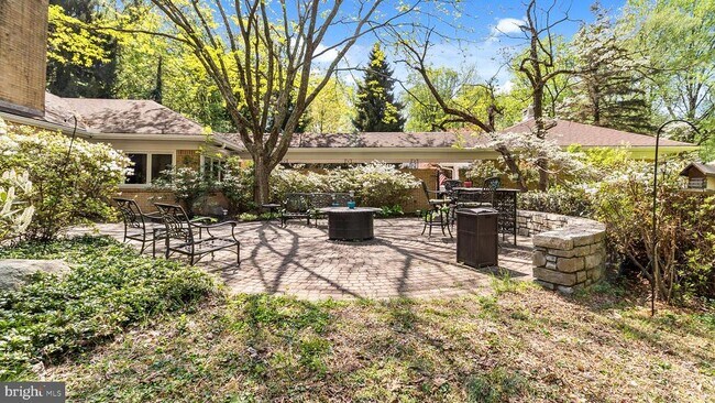 Photo - 501 Webb Rd