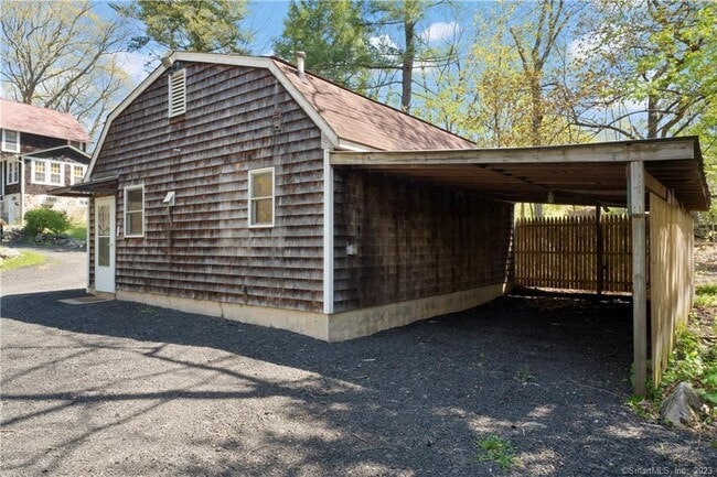 Photo - 588 Webbs Hill Rd