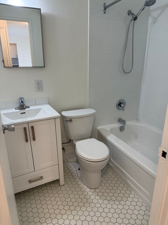 Photo - Riviera Apartments