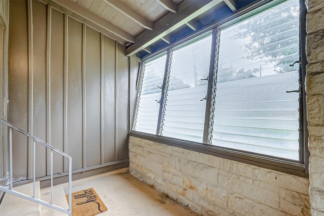 Building Photo - 4440 Castor St