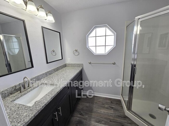 Photo - 12325 Shafton Rd