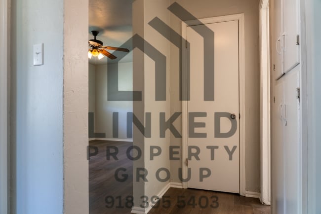 Photo - NEWLY RENOVATED 2 BEDROOM HOME!