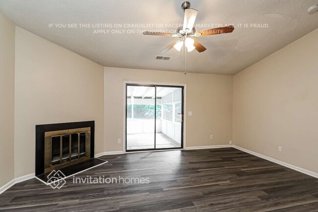 Photo - 5937 Loch Arbor Ln