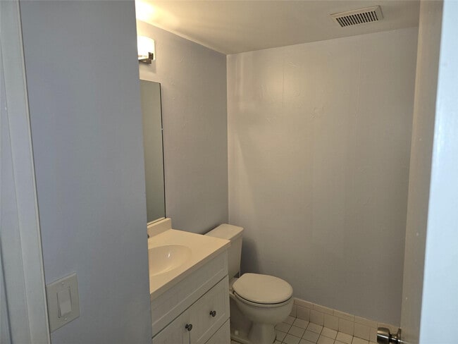 Photo - 300 SW 134th Way Unit E211