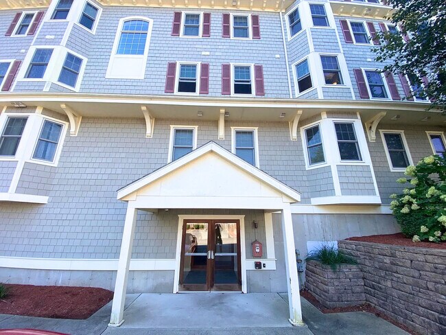 Photo - 391 Pleasant St Unidad 307