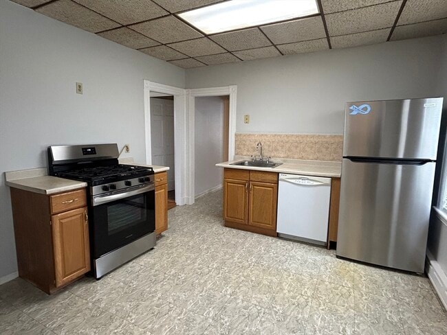 Building Photo - 19-21 Pearl St Unit 2