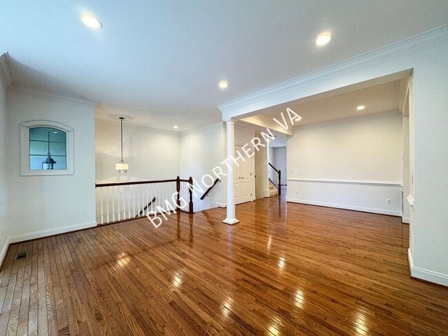 Photo - 3091 McKinnon Way
