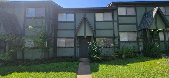 Photo - Available Now! 2 Bedroom 1 Bath Townhome i...