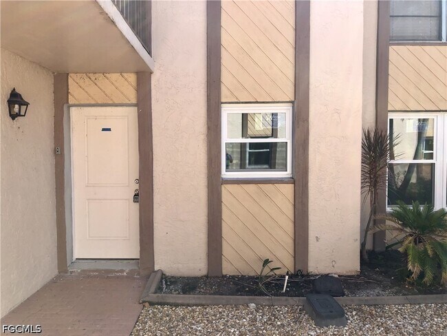 Photo - 16881 Davis Rd Unit 214
