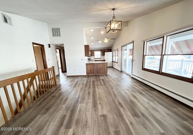 Photo - 222 Marine Plaza Unidad A