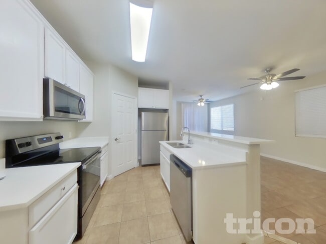 Photo - 1607 W Lydia Ln