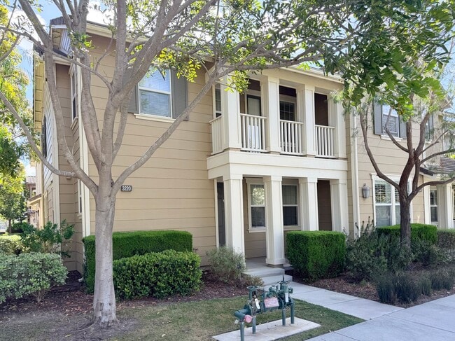 Building Photo - 3220 London Ln