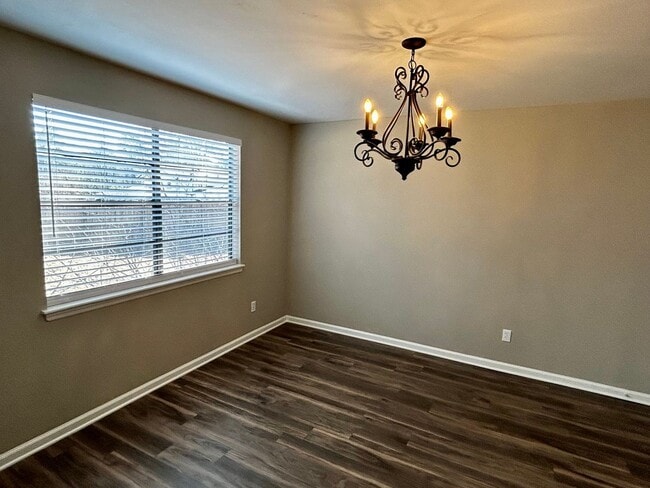 Photo - 235 Cavalier Dr