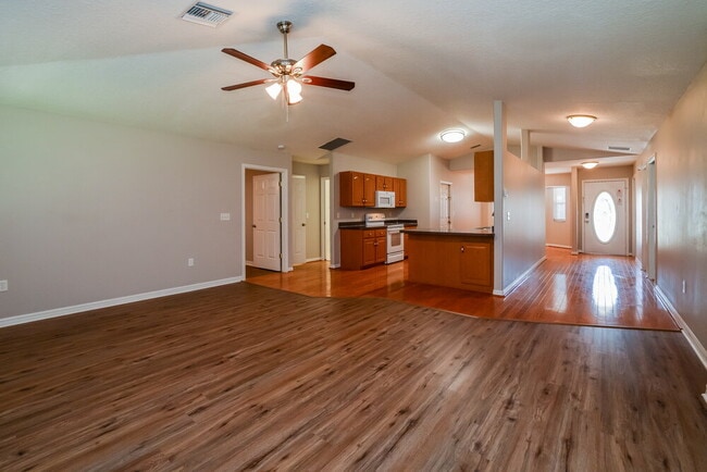 Photo - 1524 Lake Villa Dr