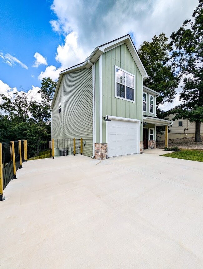 Photo - 4 McHugh Ln