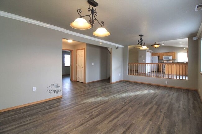 Photo - 5508 Bakerloo Ln