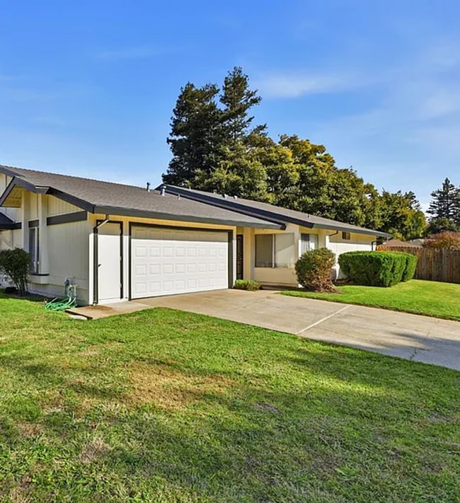 Building Photo - 8468001/37T Unit 8468001002- 395 Bouy Way