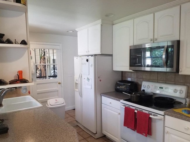 Photo - 2633 Danbury Dr