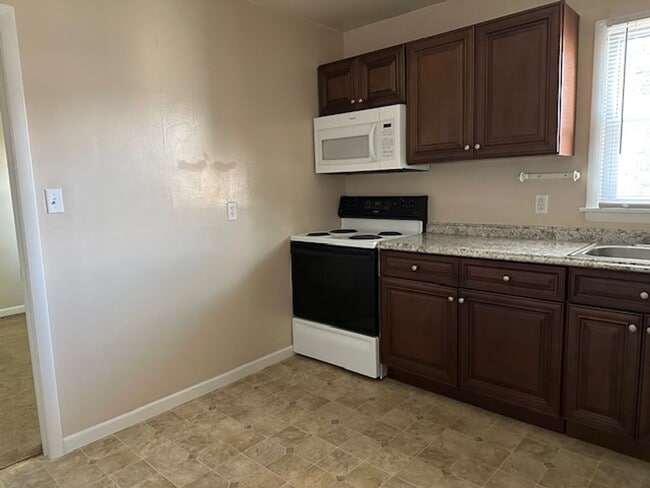 Photo - 8059 Somerset St Unit H