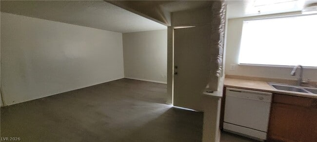 Building Photo - 574 Roxella Ln Unit C