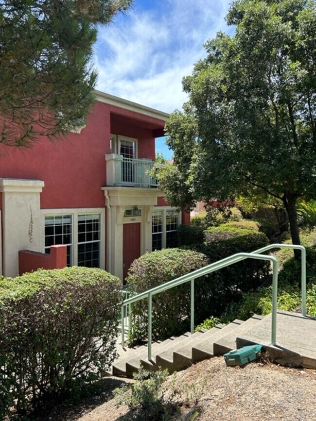 Building Photo - 2805 Garibaldi Ave