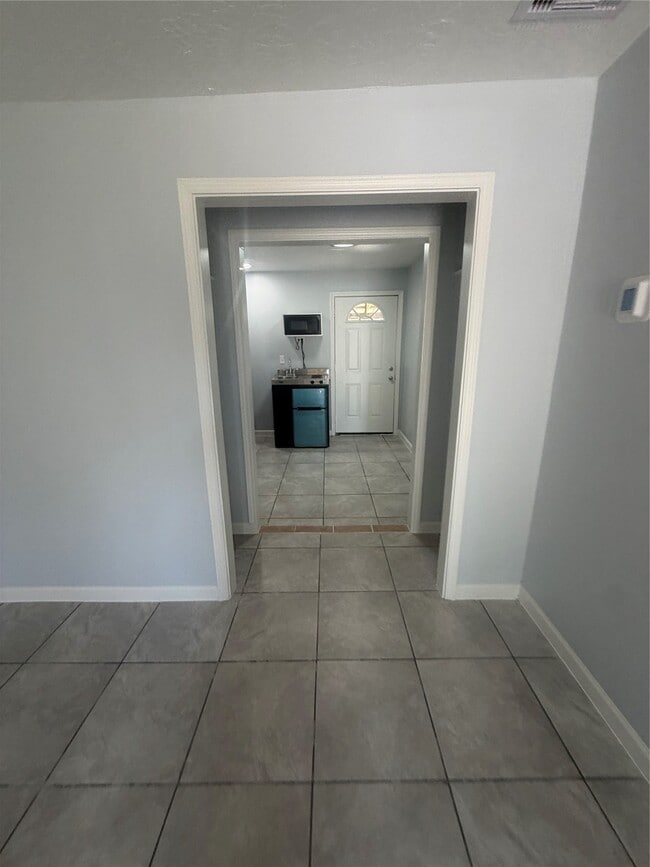 Building Photo - 5047 Nassau Rd