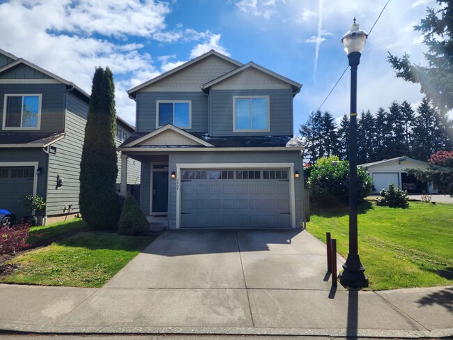 Felida Two-Story Across from Park - Felida Two-Story Across from Park House