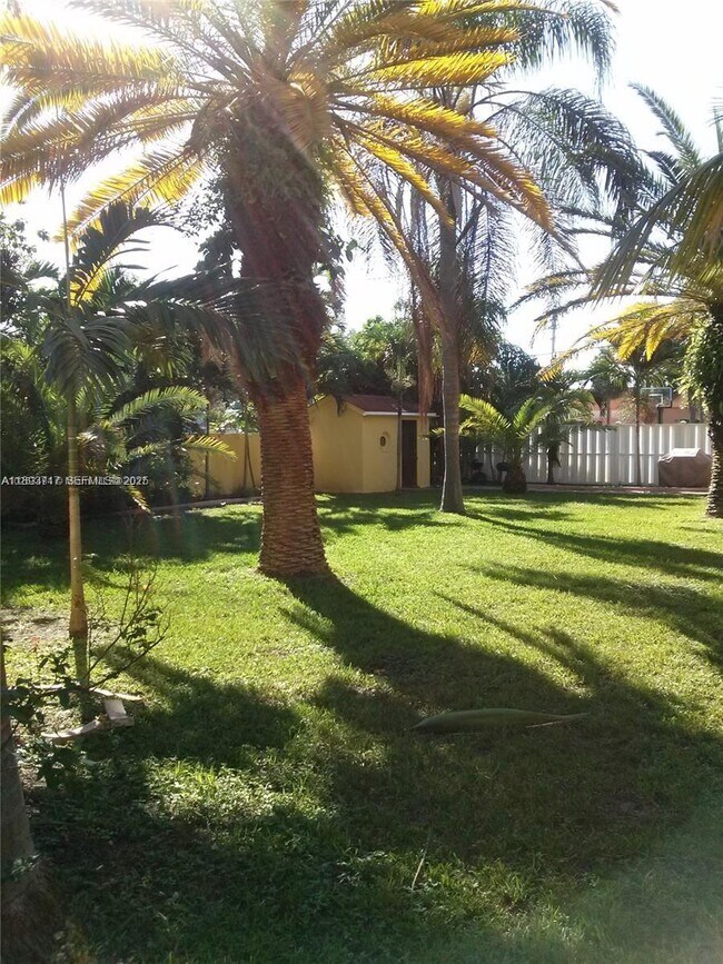 Building Photo - 1826 Cleveland St Unit 1