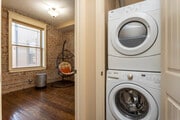 2BR, 1BA - 1,200SF